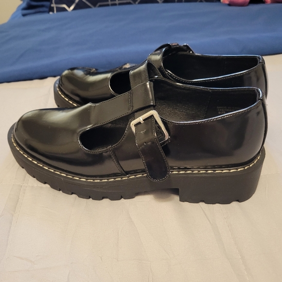 Paige T-Strap Mary Jane Shoe - Picture 3 of 4